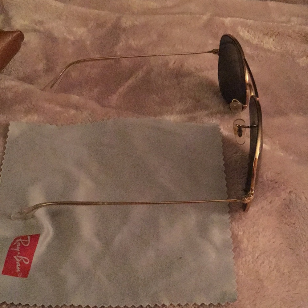 Ray Ban Aviators - Picture 3 of 3